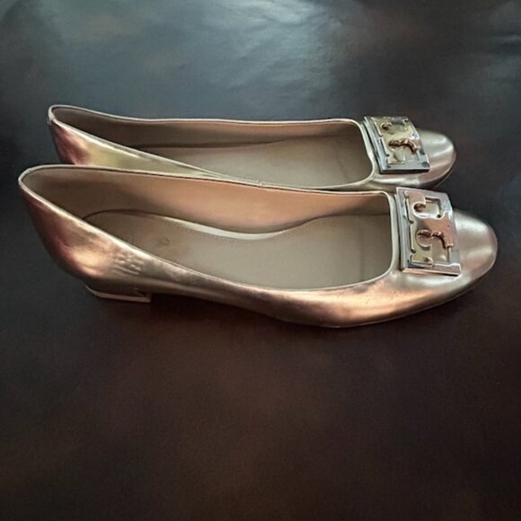 Authentic Tory Burch Gigi Mirrored Metallic Gold Silver Leather Block Heel Pump - Picture 8 of 10